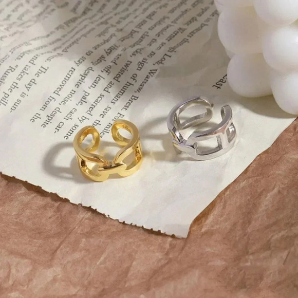 Minimalist 925 Sterling Silver Knot Buckle Ring - Picture 3 of 4